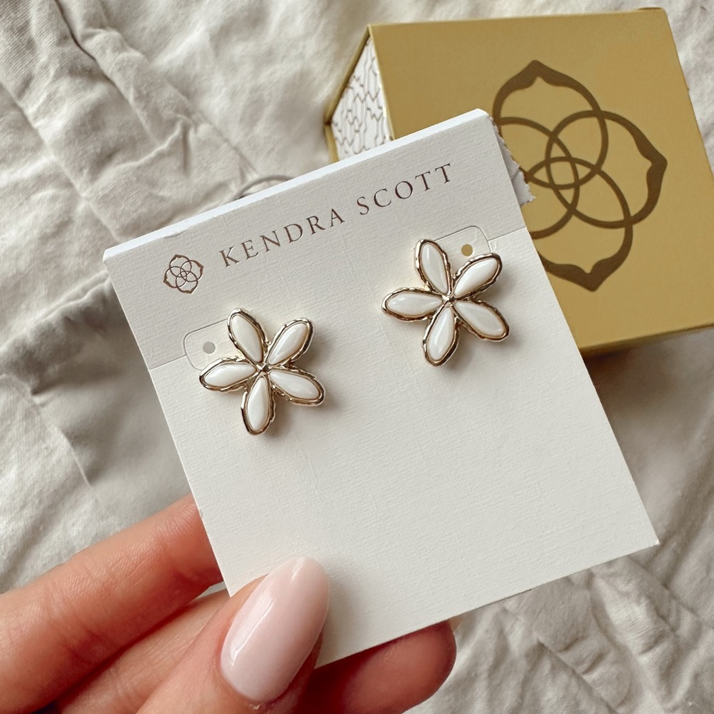 Kendra Scott earrings